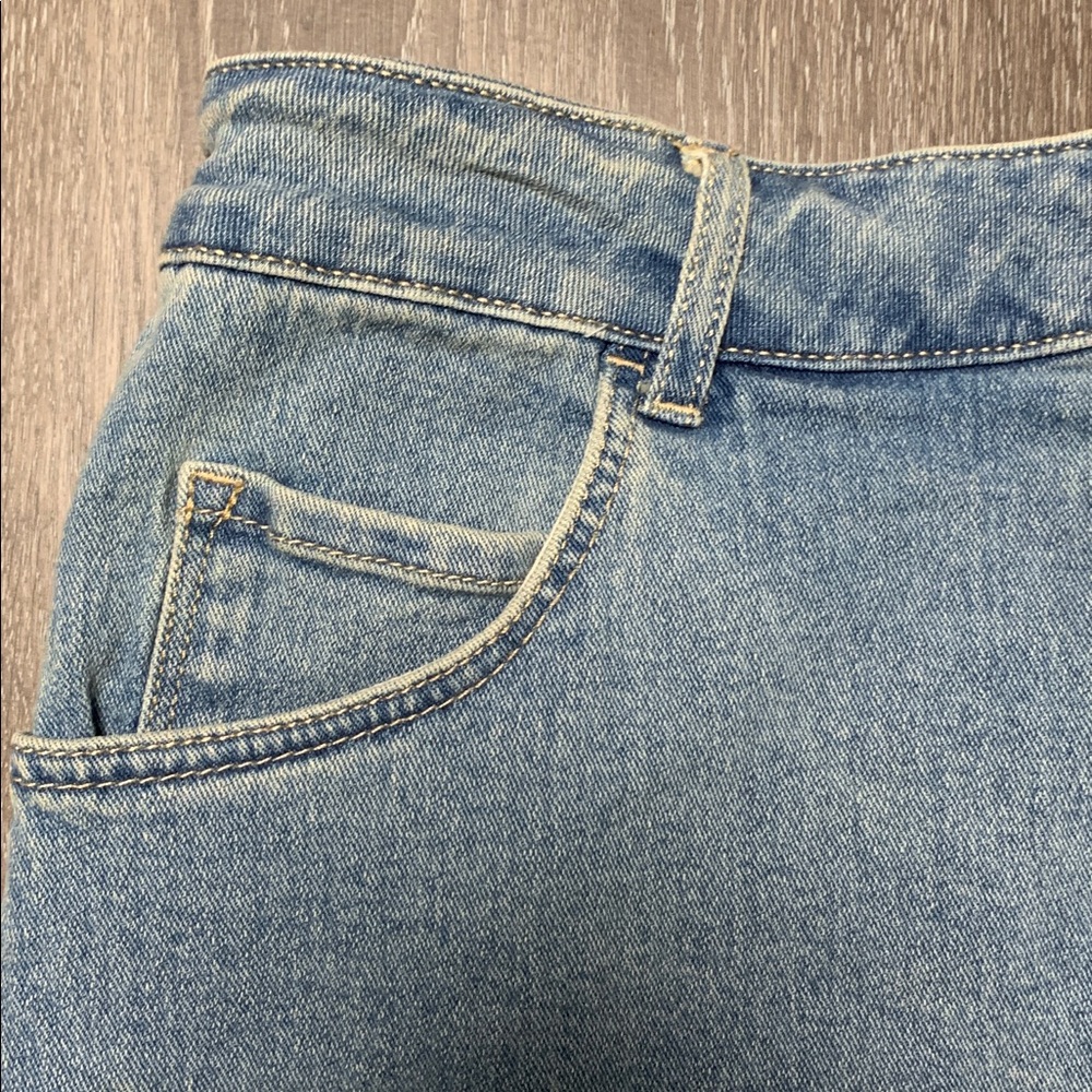 H&M Denim Skirt with Frayed Hem - Picture 6 of 6